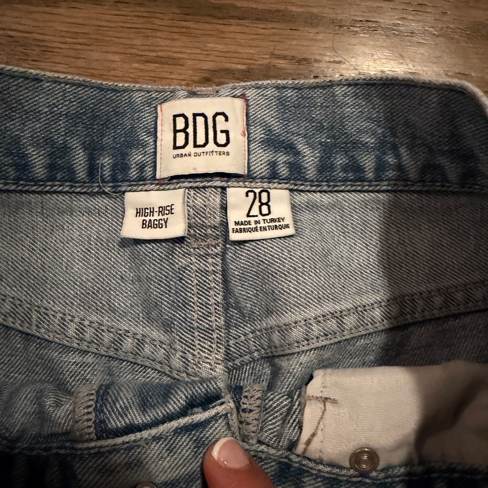 BDG Urban Outfitters Distressed High Rise Baggy Light Wash Denim Jeans - Picture 4 of 9